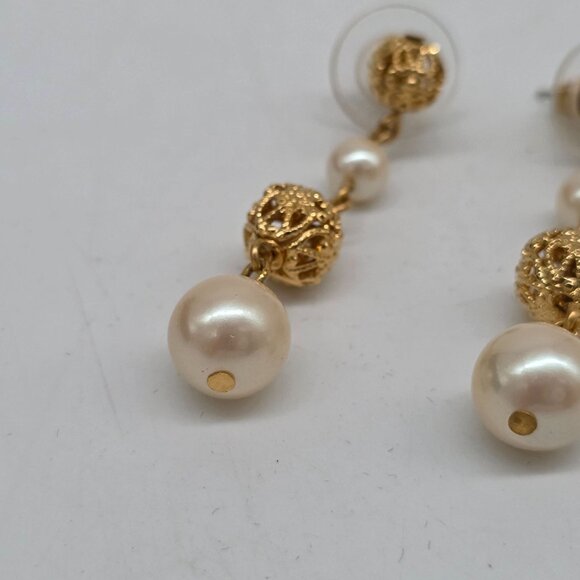 Vintage 1980s Gold & Faux Pearl Dangle Earrings With Filigree Textured Beads - Picture 5 of 6